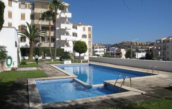 For Sale in Santa Ponsa Sunny 1-2  Bedroom Apartment with Large 100m2 Private Garden